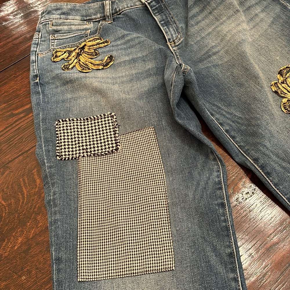 Chico’s houndstooth & gold patch ankle boyfriend jeans - Picture 2 of 8